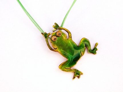 Bewitched frog necklace